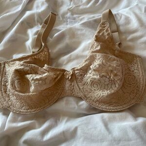 Wacoal beige lacey bra size 38D